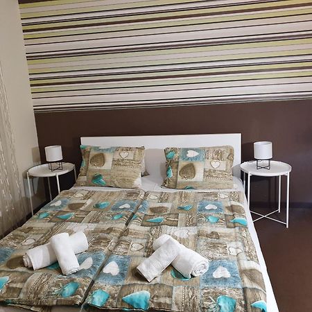 Doris Apartments Siófok Esterno foto