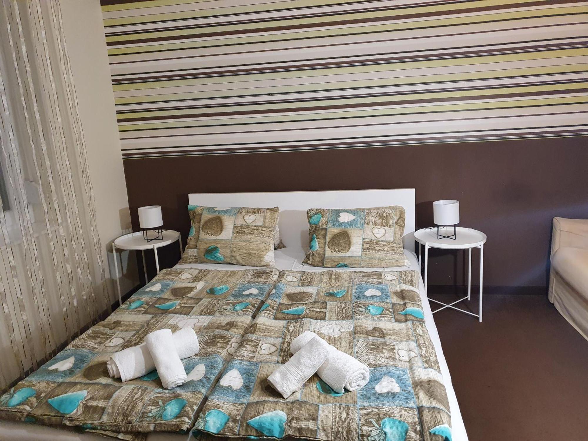 Doris Apartments Siófok Esterno foto