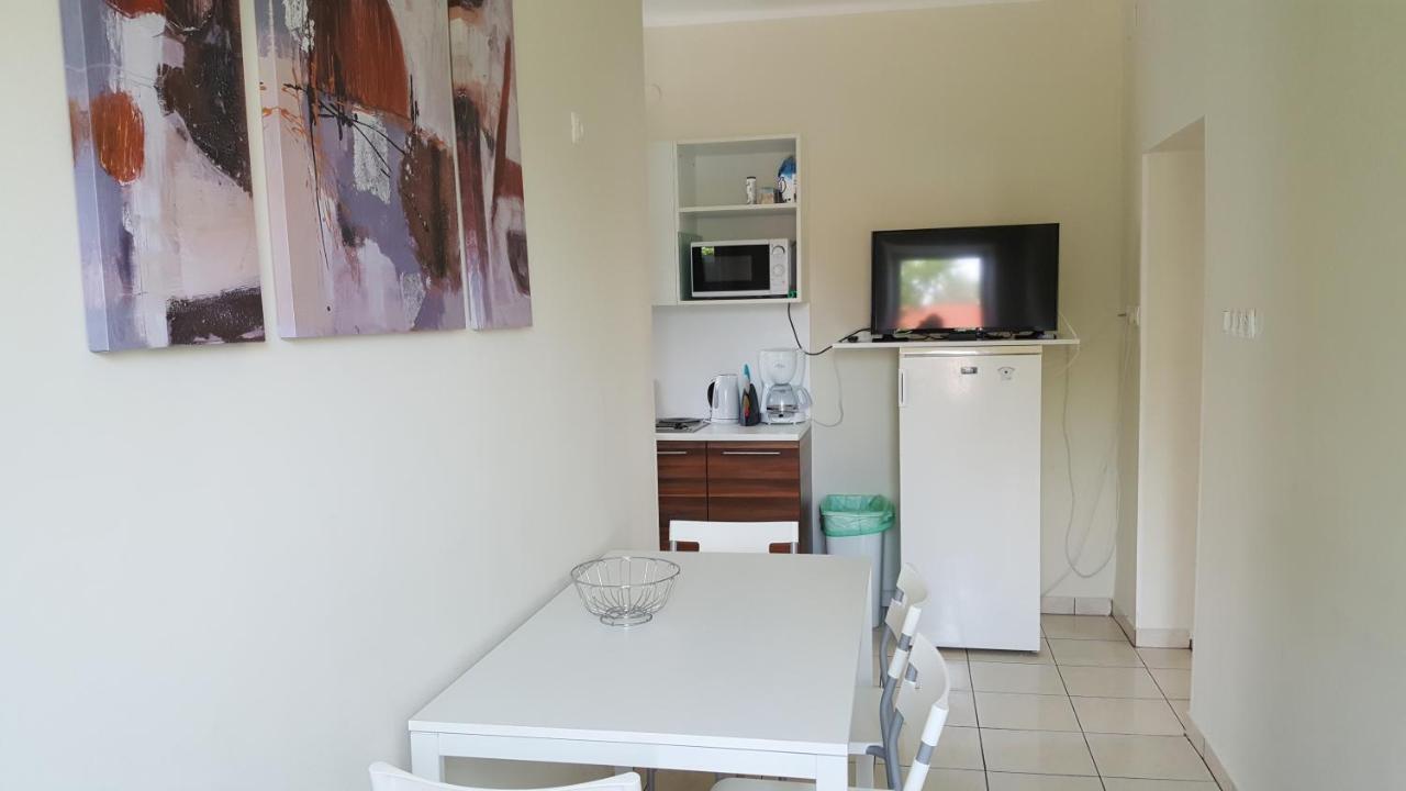 Doris Apartments Siófok Esterno foto